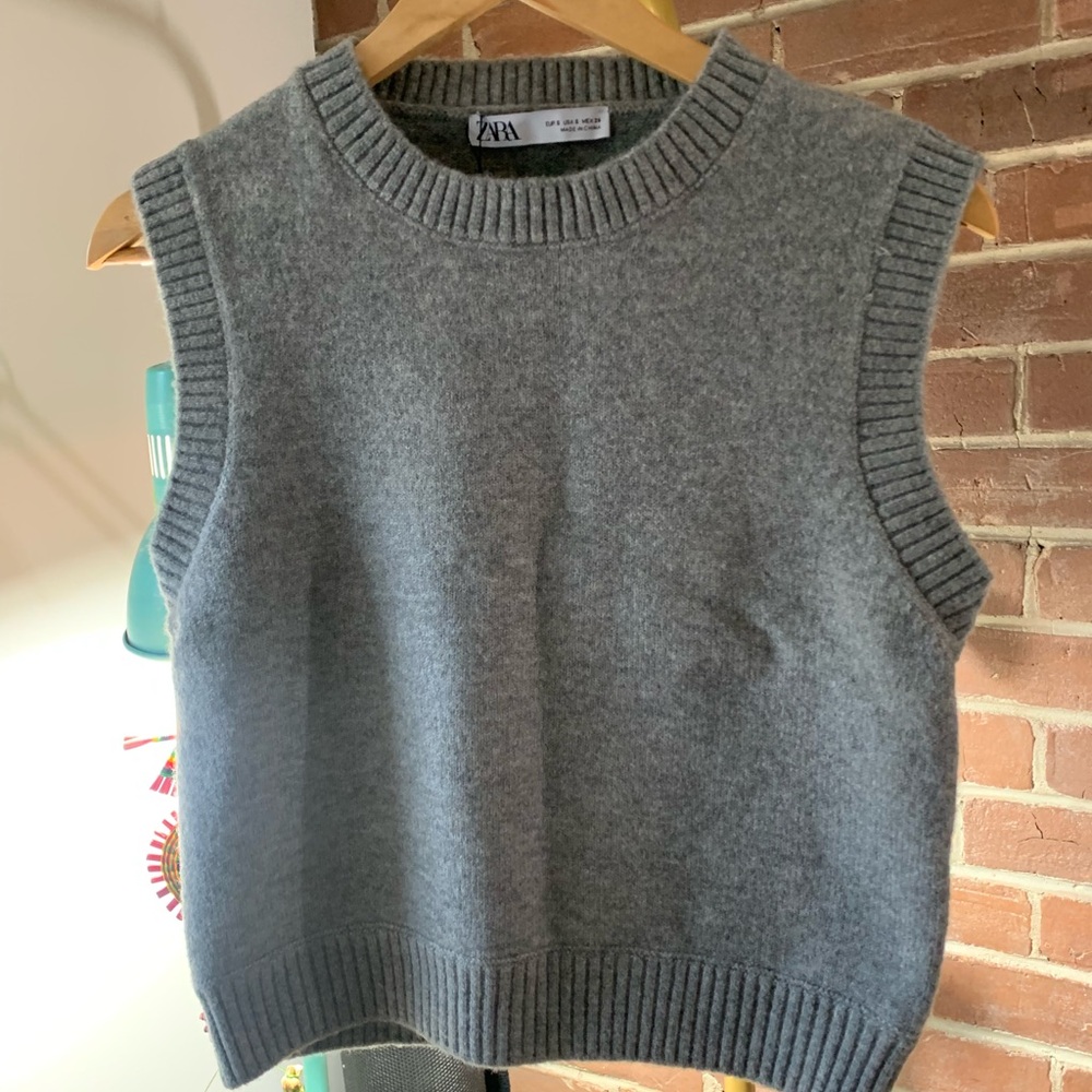 NWT Zara knit vest